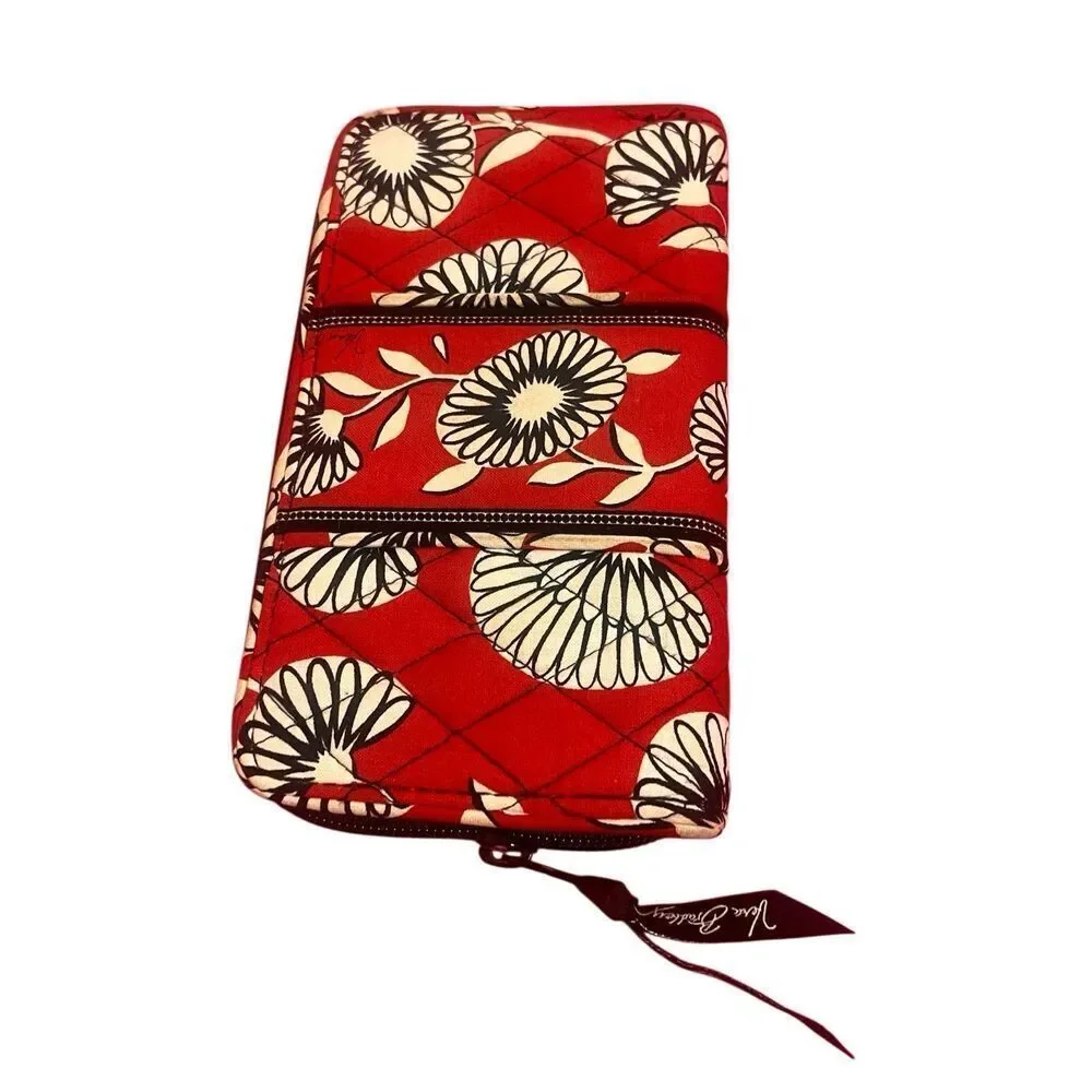 Vera Bradley Womens Quilted Floral Deco Daisy Zip Around Wallet Red OS
